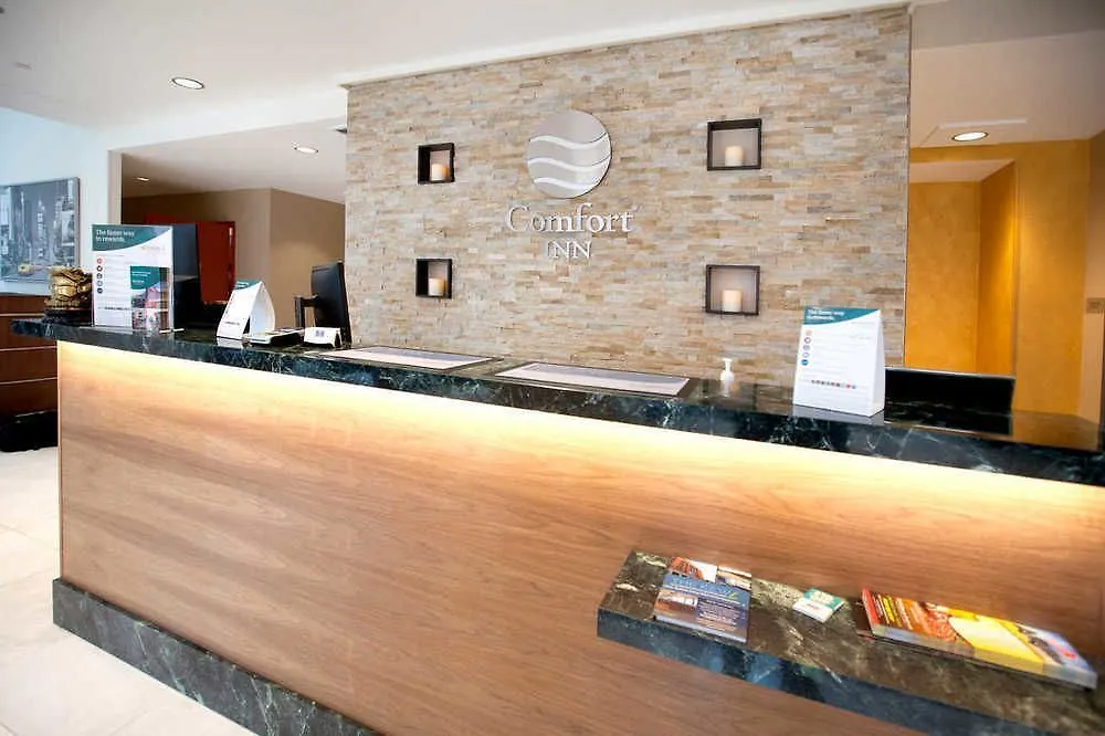 Comfort Inn & Suites - Kew Gardens Near La Guardia Airport New York Hotel