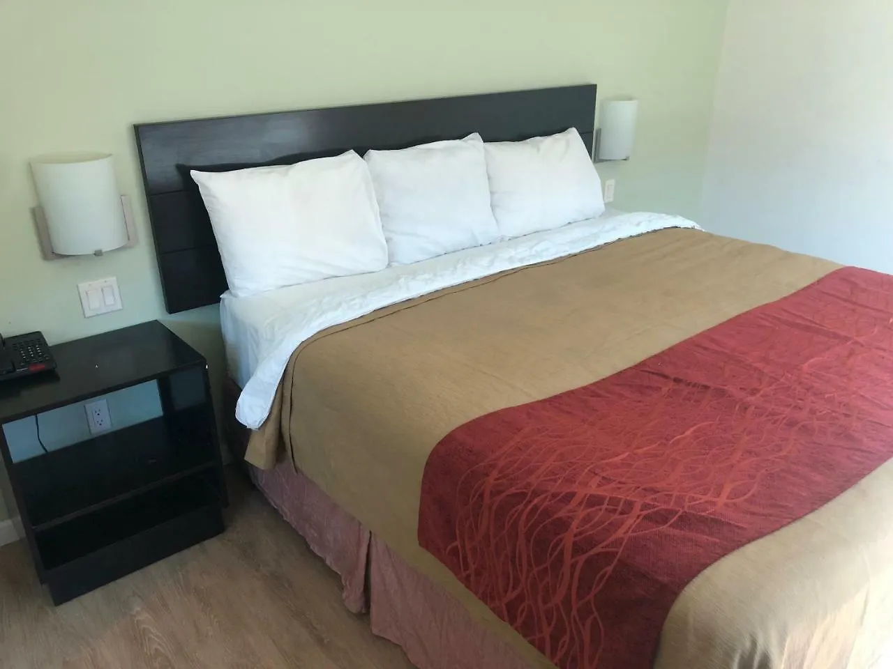 Comfort Inn & Suites - Kew Gardens Near La Guardia Airport New York 3*,